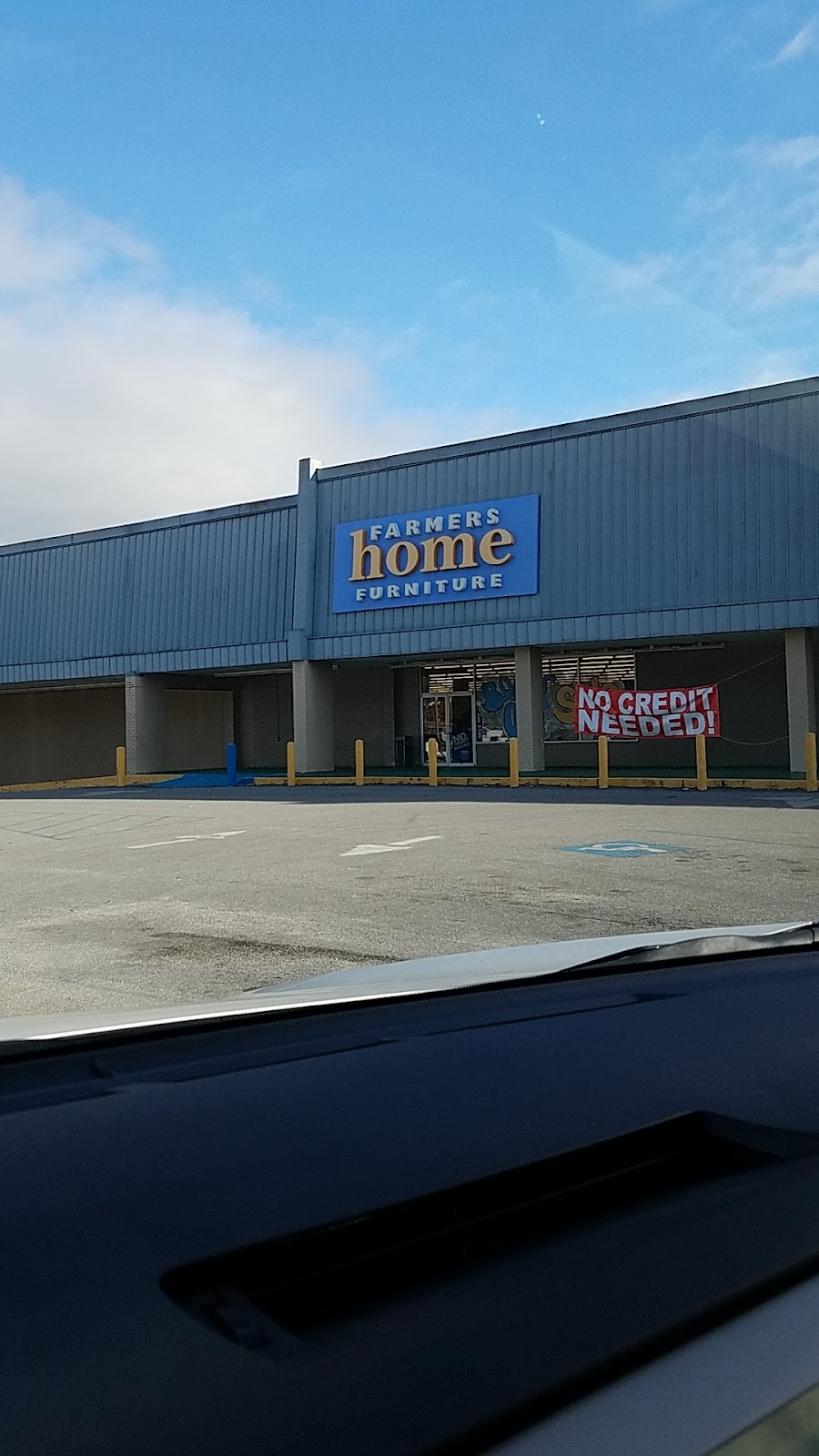 Farmers Home Furniture | Clanton, AL storefront