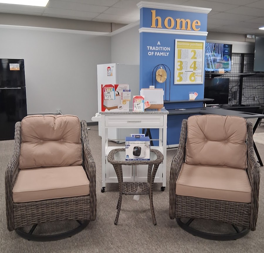 Farmers Home Furniture | Hohenwald, TN storefront