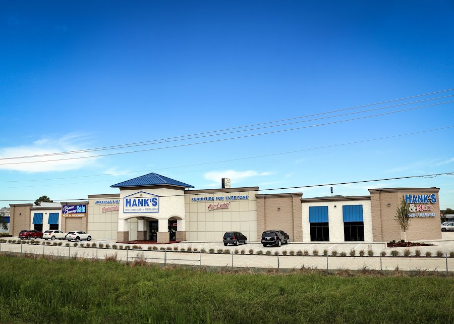 Hank's Fine Furniture storefront