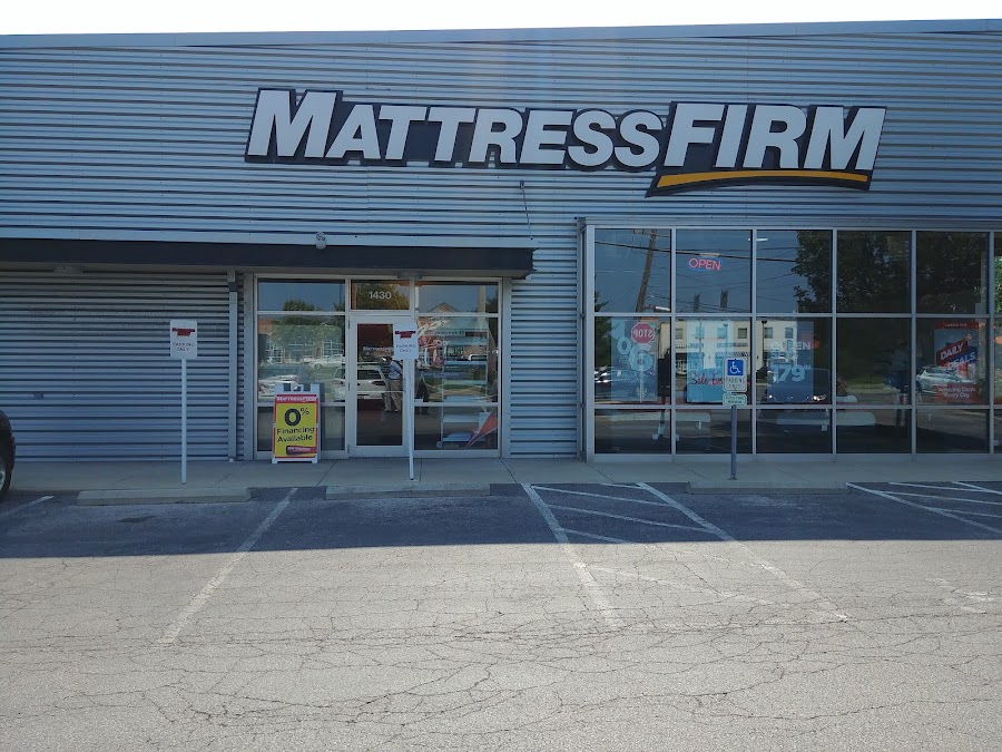 Mattress Firm Lennox Station storefront