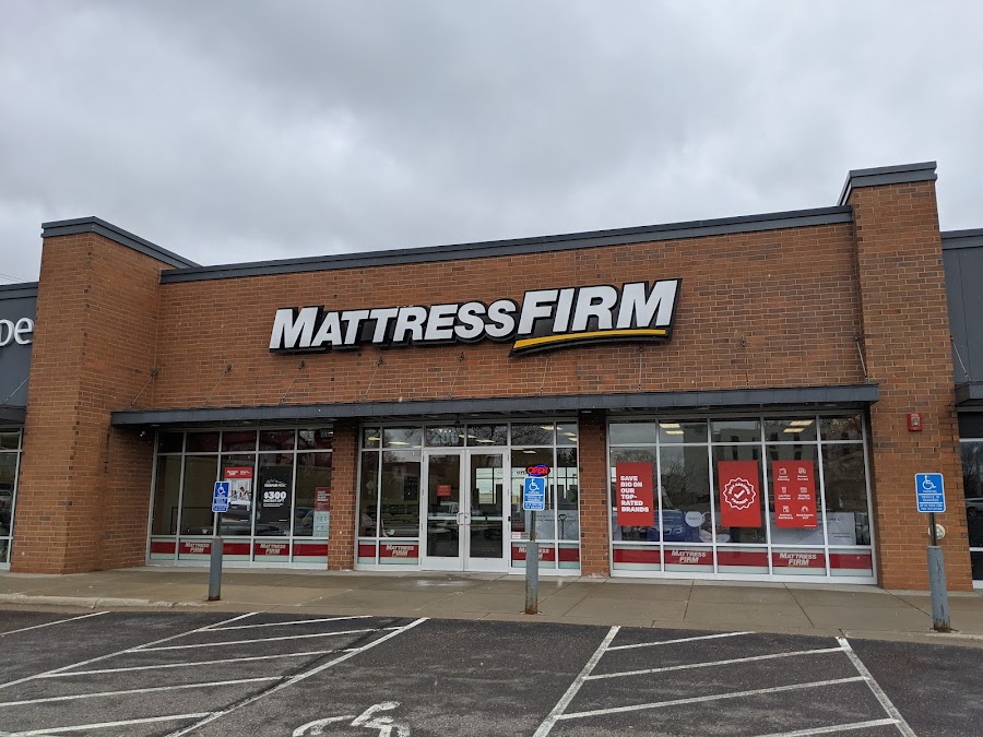 Mattress Firm Maplewood South storefront