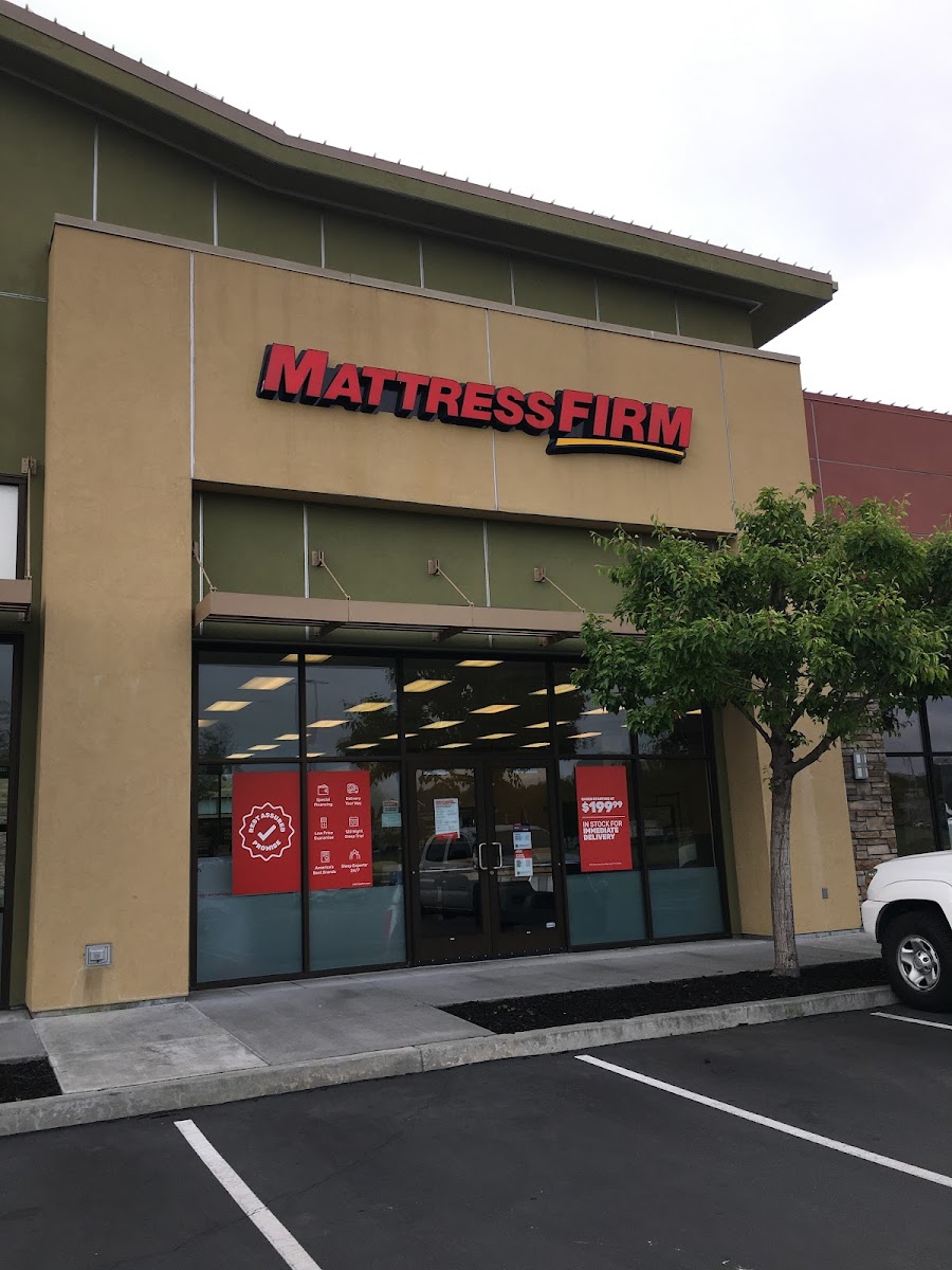 Mattress Firm Petaluma storefront
