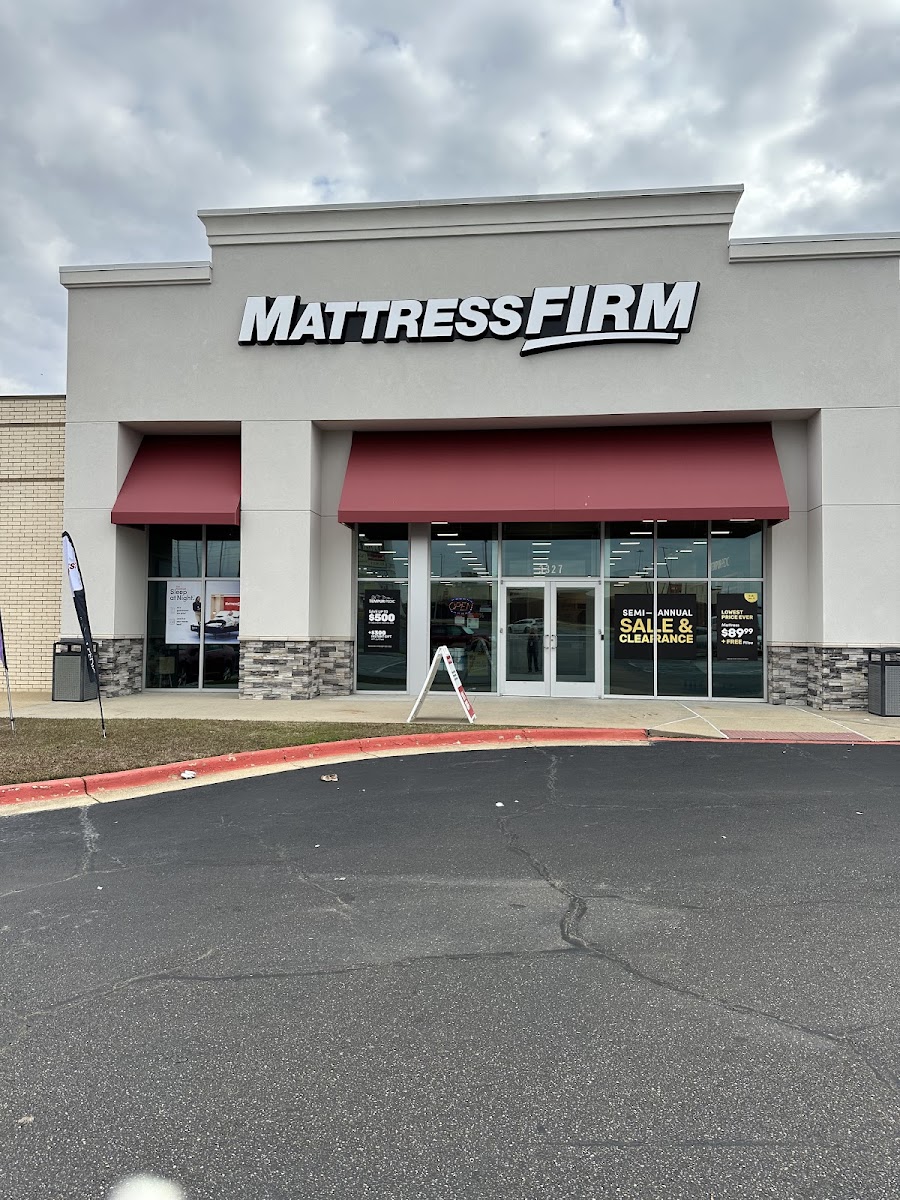 Mattress Firm Shops at Texarkana storefront
