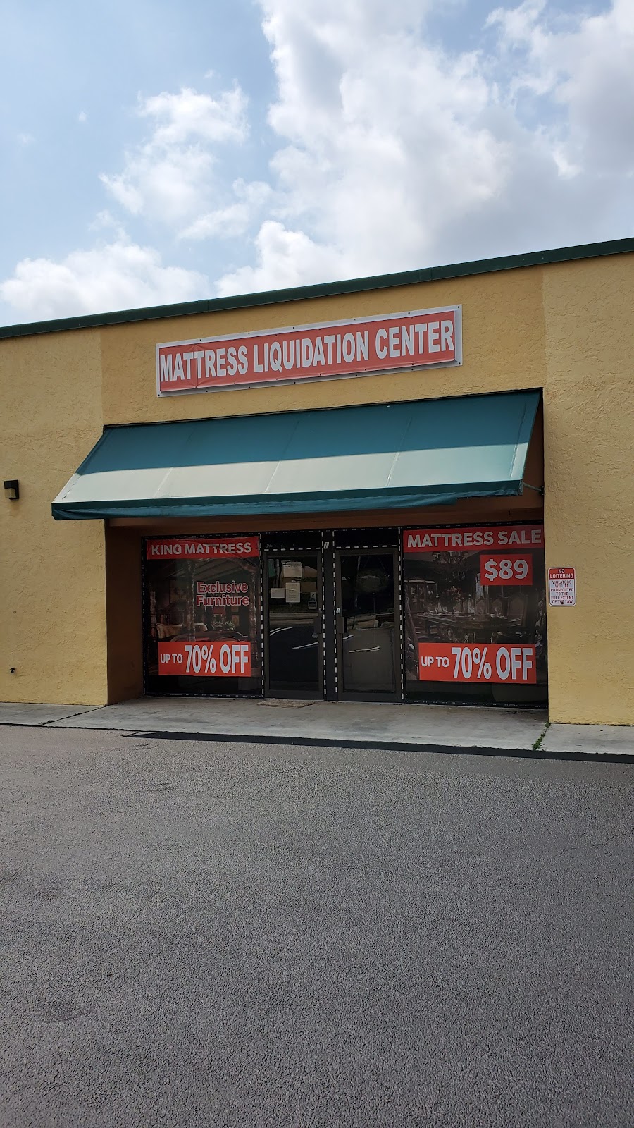 Mattress Liquidation Center storefront