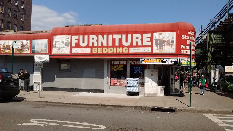 Stanley's Furniture and Bedding storefront