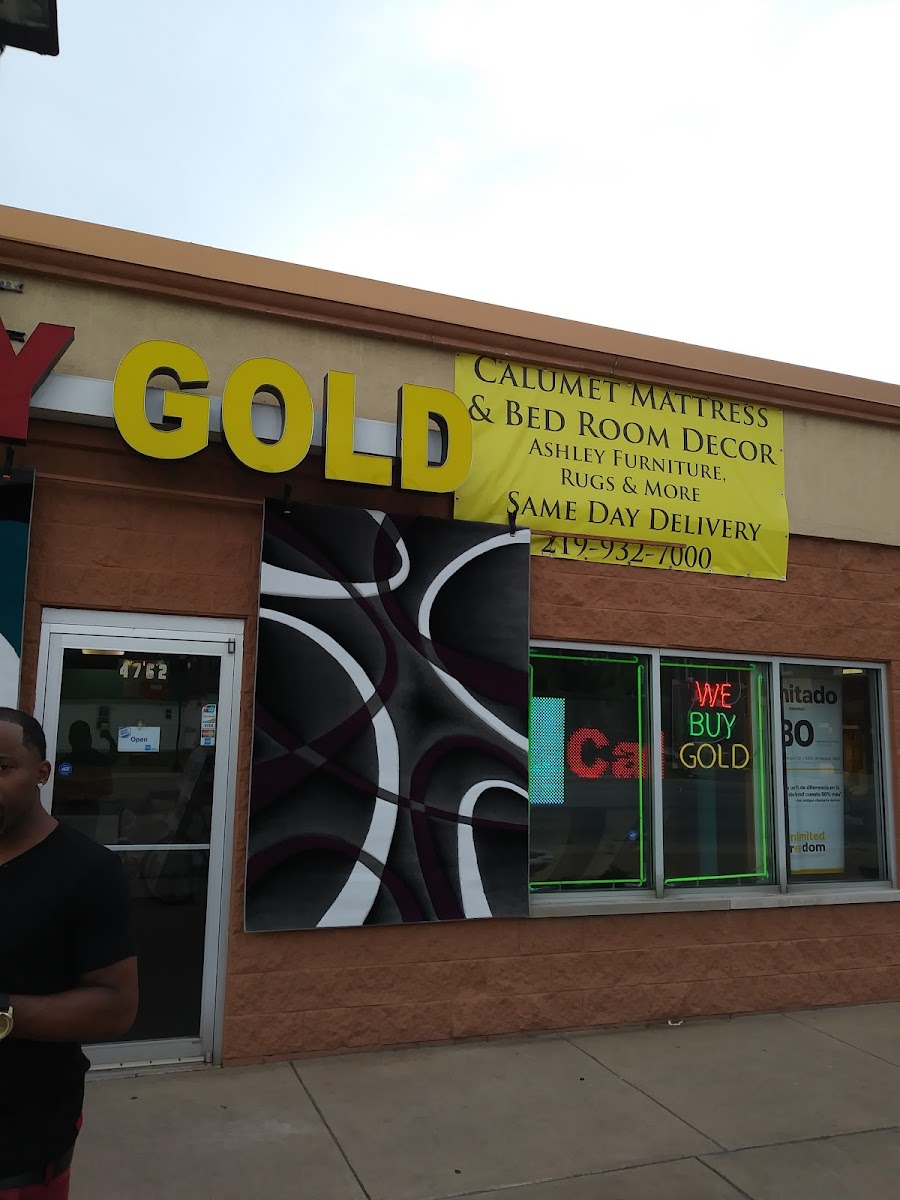 Z Gold Dust and Calumet Mattress storefront